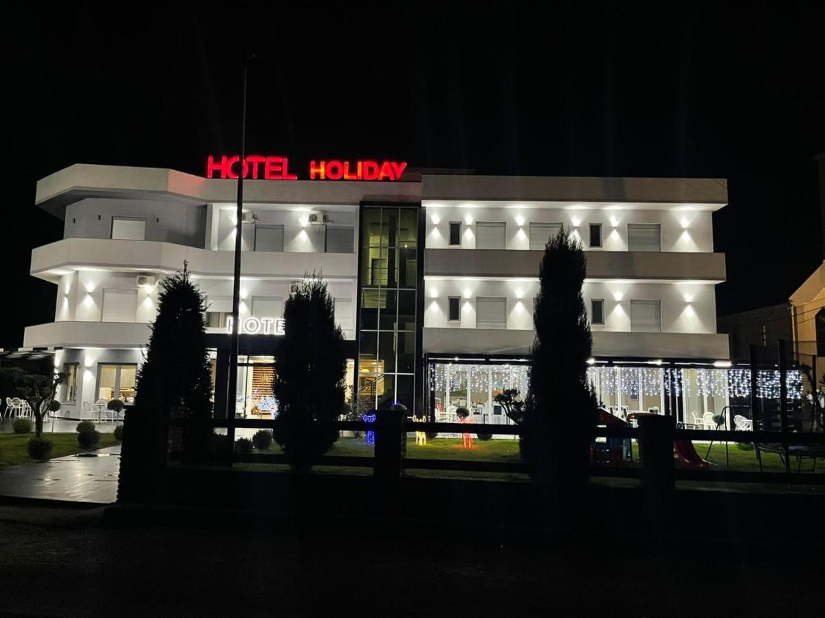 Koplik Hotel Holiday المظهر الخارجي الصورة